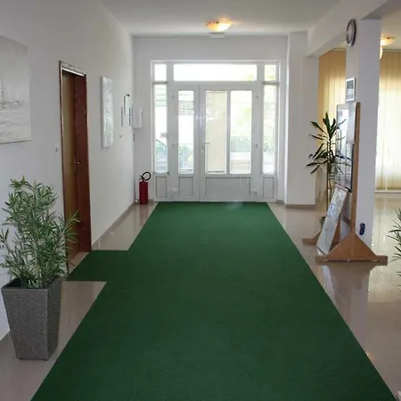 Dvor Apartmán *
